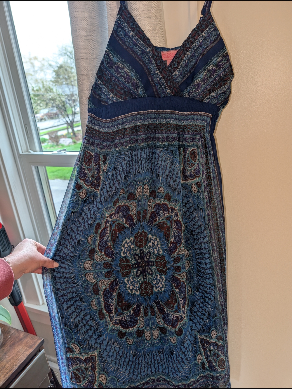 Blue Bohemian Maxi Dress with V-Neck and Medallion Print